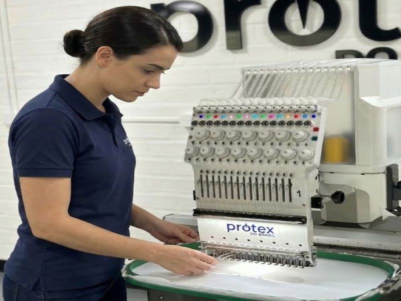 Por que investir em uma máquina de bordado industrial? Veja os benefícios para o seu negócio